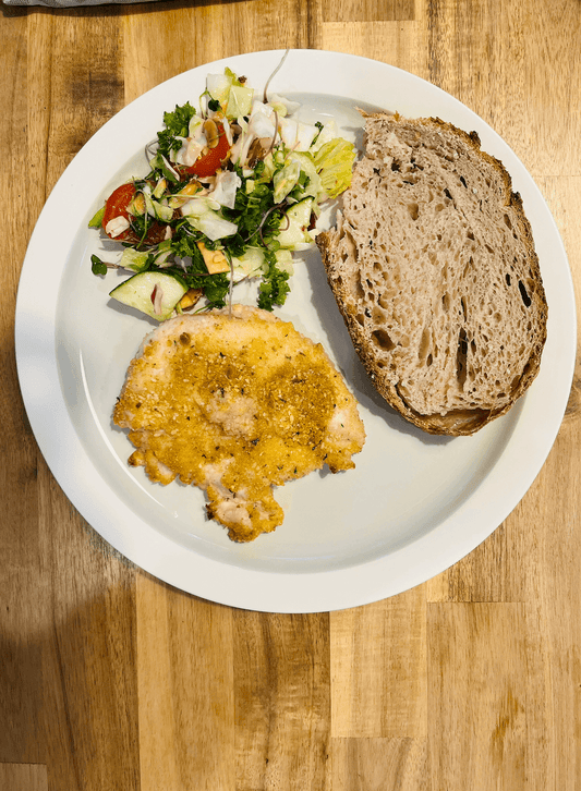 🧀 Parmesan-Crusted Chicken with Microgreens Salad 🥗